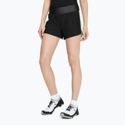 Spodenki damskie On Ultra. Czarne szorty damskie On, bez wzorów. Za 289.99 zł.