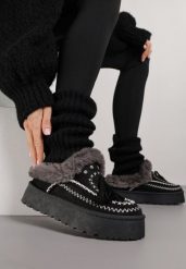 Czarne Śniegowce na Grubej Podeszwie z Haftem i Futerkiem Ezilune. Czarne śniegowce damskie Born2be, z jeansu, bez zapięcia. Za 99.99 zł.