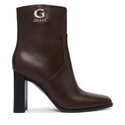Botki Guess. Brązowe botki damskie Guess, z aplikacjami, bez obcasa, na słupku, bez zapięcia. Za 764.99 zł.