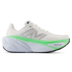 Buty damskie New Balance Fresh Foam x More v5 WMORCB5 – białe. Białe obuwie sportowe damskie New Balance, bez wzorów, bez zapięcia, do biegania. Za 499.99 zł.