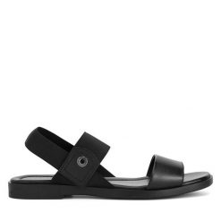 Sandały Lasocki. Czarne sandały damskie Lasocki, bez wzorów, bez obcasa, na płaskiej podeszwie, bez zapięcia. Za 83.99 zł.