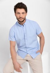 Niebieska koszula męska z krótkim rękawem, Slim Fit, C-TOCANTO. Niebieskie koszule męskie Volcano, l, bez wzorów, z bawełny, sportowe, bez kołnierzyka, bez ramiączek. Za 129.99 zł.