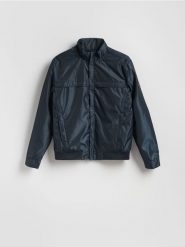 Kurtka bomberka ze stójką - granatowy. Niebieskie kurtki męskie Reserved, l, bez wzorów, z tkaniny, bez kaptura. Za 219.99 zł.