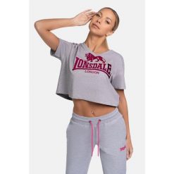Damska krótka, luźna koszulka Lonsdale Heddle. Czerwone bluzki damskie Lonsdale, bez wzorów, eleganckie, bez kołnierzyka, bez ramiączek. Za 71.75 zł.