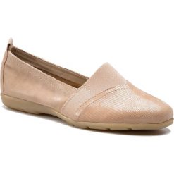 Półbuty CAPRICE - 9-24650-22 Beige 420. Brązowe półbuty damskie Caprice, bez wzorów, ze skóry, bez obcasa, na płaskiej podeszwie, bez zapięcia. W wyprzedaży za 149.00 zł.