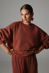 BLUZA ELENA MARSALA S - Flawless. Brązowe bluzy damskie Flawless, s, bez wzorów, z bawełny, biznesowe, bez ramiączek, bez kaptura. Za 369.00 zł.