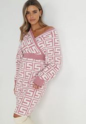 Różowa Sukienka Wełniana w Geometryczny Wzór Itasoi. Czerwone sukienki damskie Born2be, m, bez wzorów, z dzianiny, bez kołnierzyka, bez ramiączek, mini, kopertowe. Za 169.99 zł.