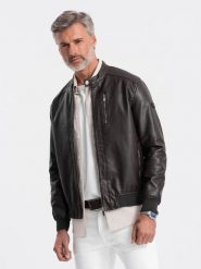 Kurtka męska z imitacji skóry ze stójką - ciemnobrązowa V1. Brązowe kurtki męskie Ombre Clothing, l, bez wzorów, z materiału, eleganckie, bez kaptura. Za 399.99 zł.