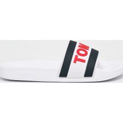 Tommy Jeans - Klapki Core Poolslide. Białe klapki męskie Tommy Jeans, bez wzorów, z gumy, bez zapięcia. W wyprzedaży za 139.90 zł.