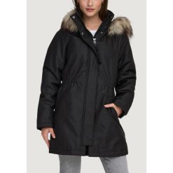 Parka Kobieta ONLY ONLMATHILDA WINTER FUR PARKA OTW. Czarne parki damskie ONLY, na zimę, bez wzorów, z poliesteru, bez kaptura. W wyprzedaży za 364.75 zł.