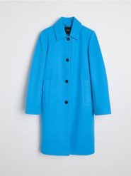 Klasyczny płaszcz z kołnierzykiem - niebieski. Niebieskie płaszcze damskie Sinsay, l, bez wzorów, klasyczne, bez kołnierzyka, bez kaptura. Za 119.99 zł.