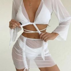 Strój kąpielowy bikini z pareo na plażę Elwina. Białe bikini Intica, bez wzorów. Za 169.00 zł.