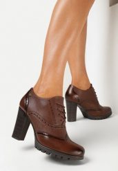 Brązowe Półbuty na Słupku ze Sznurowaniem Chamis. Brązowe półbuty damskie Born2be, bez wzorów, z jeansu, eleganckie, bez obcasa, na słupku, bez zapięcia. Za 119.99 zł.