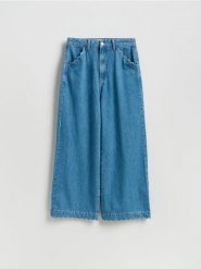 Jeansy wide leg ze średnim stanem - niebieski. Niebieskie jeansy damskie Reserved, bez wzorów, z bawełny. Za 159.99 zł.