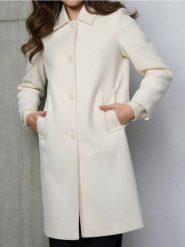 Klasyczny płaszcz z kołnierzykiem - żółty. Żółte płaszcze damskie Sinsay, l, bez wzorów, klasyczne, bez kołnierzyka, bez kaptura. Za 119.99 zł.