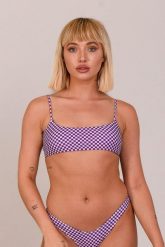 Checkmate Lace Up Crop Bikini Top. Fioletowe stroje kąpielowe damskie OOSC, l, bez wzorów, z koronki. Za 122.99 zł.