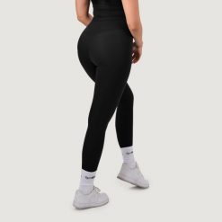 Legginsy damskie fitness z wysokim stanem czarne NEO. Czarne legginsy damskie GYMBEAM, bez wzorów, z elastanu. Za 115.90 zł.