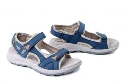 MANITU 710272-55 hellblau, sandały damskie. Niebieskie sandały damskie Manitu, bez wzorów, bez obcasa, bez zapięcia. Za 234.90 zł.