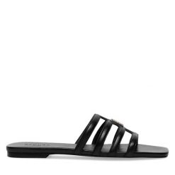 Klapki Badura. Czarne klapki damskie Badura, bez wzorów, bez obcasa, bez zapięcia. Za 199.99 zł.