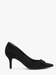 Czarne czółenka z weluru z ozdobą. Czarne czółenka damskie Ryłko, z aplikacjami, ze skóry, eleganckie, bez obcasa, na obcasie, bez zapięcia. Za 349.99 zł.