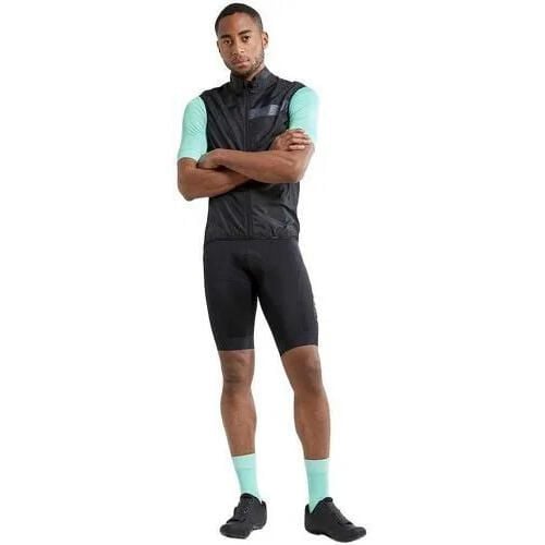 Kurtka wodoodporna Craft Essence Light. Czarne kurtki męskie Craft, m, bez wzorów, sportowe, bez kaptura. W wyprzedaży za 309.90 zł.