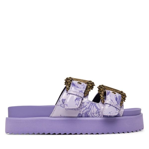 Klapki Versace Jeans Couture. Fioletowe klapki damskie Versace Jeans Couture, bez wzorów, z jeansu, bez obcasa, bez zapięcia. Za 474.99 zł.