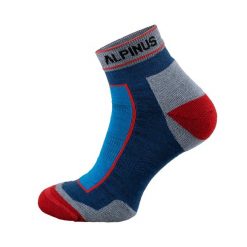 Skarpety trekkingowe Alpinus Sveg Low. Czarne skarpetki damskie Alpinus, bez wzorów, z wełny. Za 45.00 zł.