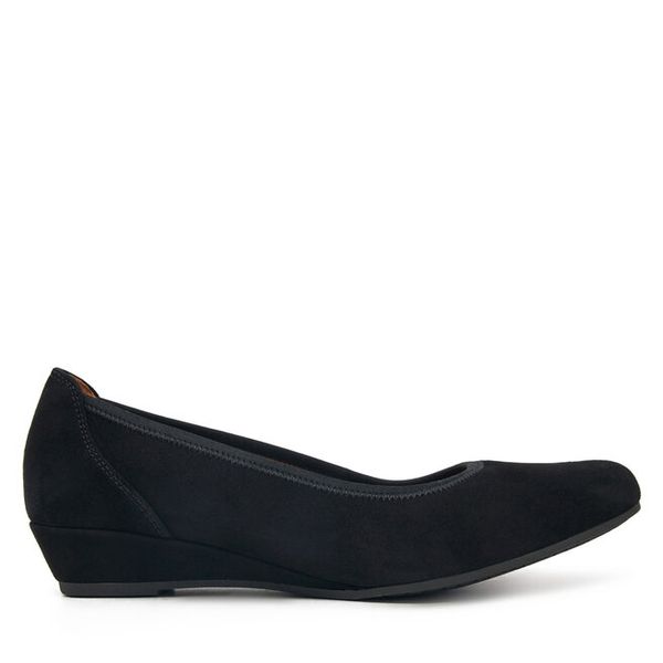 Półbuty Gabor. Czarne półbuty damskie Gabor, bez wzorów, bez obcasa, na płaskiej podeszwie, bez zapięcia. Za 329.99 zł.