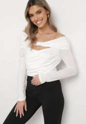 Biała Bluzka z Wywiniętym Dekoltem Carmen i Rozcięciem Weigella. Białe bluzki damskie Born2be, m, bez wzorów, eleganckie, bez kołnierzyka, bez ramiączek. Za 89.99 zł.