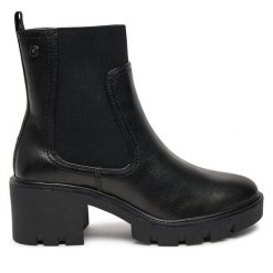 Botki Xti. Czarne botki damskie Xti, bez wzorów, bez obcasa, na słupku, bez zapięcia. Za 319.99 zł.