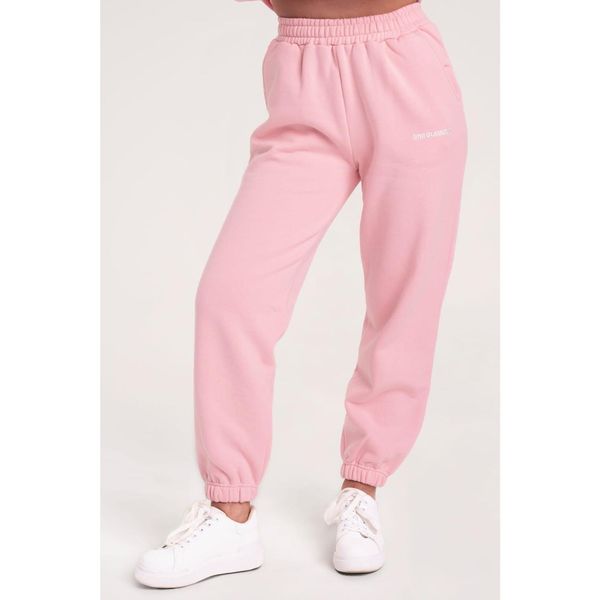 Spodnie fitness damskie Gym Glamour dresowe. Czerwone spodnie dresowe damskie GYM GLAMOUR, bez wzorów, z dresówki, glamour, na fitness i siłownię. Za 189.99 zł.