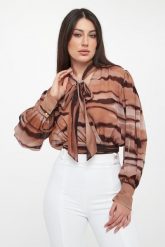 Koszula damska ze zwierzęcym nadrukiem ELISABETTA FRA. Koszule damskie Elisabetta Franchi, bez wzorów, bez kołnierzyka, bez ramiączek. Za 1,449.00 zł.