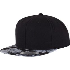 Czapka Z Daszkiem Roses Snapback Cap. Czarne czapki damskie FLEXFIT, bez wzorów. Za 125.99 zł.