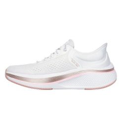 Buty SKECHERS GO RUN ELEVATE 2.0 BANYAN Biały. Białe obuwie sportowe damskie Skechers, bez wzorów, z tkaniny, bez zapięcia. Za 429.99 zł.