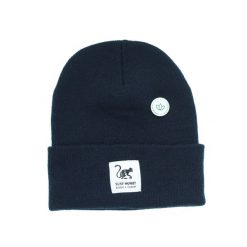 Czapka beanie unisex dla dorosłych z recyklingu – jeden rozmiar – (granatowa). Niebieskie czapki damskie SURF MONKEY, na zimę, bez wzorów, z materiału. Za 119.95 zł.