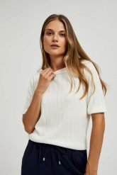 Wiskozowy sweter z metaliczną nitką biały. Białe swetry nierozpinane damskie MOODO, m, bez wzorów, z wiskozy, bez kołnierzyka, bez ramiączek. W wyprzedaży za 54.99 zł.