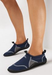 Granatowe Elastyczne Buty Sportowe do Wody Ralvie. Niebieskie obuwie sportowe damskie Born2be, na lato, bez wzorów, z bawełny, bez zapięcia, trekkingowe. Za 39.99 zł.