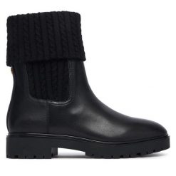 Botki LAUREN RALPH LAUREN. Czarne botki damskie Lauren Ralph Lauren, bez wzorów, bez obcasa, na płaskiej podeszwie, bez zapięcia. Za 1,199.00 zł.