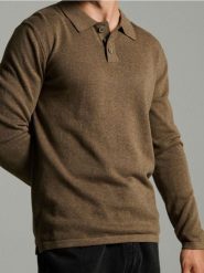 Bawełniany sweter polo - brązowy. Brązowe swetry męskie Sinsay, l, bez wzorów, z bawełny, bez kołnierzyka, bez ramiączek. Za 49.99 zł.