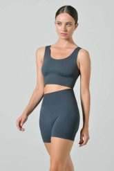 Damskie krótkie legginsy z wysokim stanem Omm Yoga by Risalti Ilena. Czarne legginsy sportowe damskie OM, l, bez wzorów, z elastanu, z podwyższonym stanem, długie, na fitness i siłownię. Za 169.99 zł.
