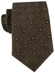 Brązowy Krawat z Eleganckim, Geometrycznym Wzorem - Alties. Brązowe krawaty i muchy Alties, bez wzorów, z tkaniny, eleganckie. Za 55.00 zł.