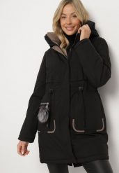Czarna Kurtka Parka z Kapturem i Ozdobną Zawieszką Ściągana w Pasie Zerilie. Czarne kurtki damskie Born2be, l, bez wzorów, z jeansu, z kapturem. Za 319.99 zł.