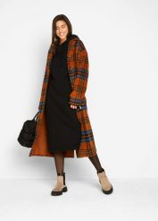 Sukienka dresowa oversized. Czarne sukienki damskie bonprix, bez wzorów, z dresówki, bez kołnierzyka, bez ramiączek. Za 119.99 zł.