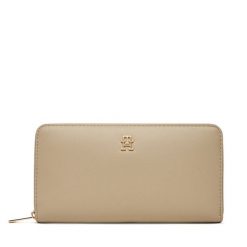 Portfel Tommy Hilfiger. Brązowe portfele damskie Tommy Hilfiger. Za 249.99 zł.