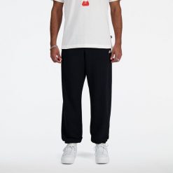 Spodnie męskie New Balance MP41519BK – czarne. Czarne spodnie sportowe męskie New Balance, m, bez wzorów, z bawełny. Za 249.99 zł.