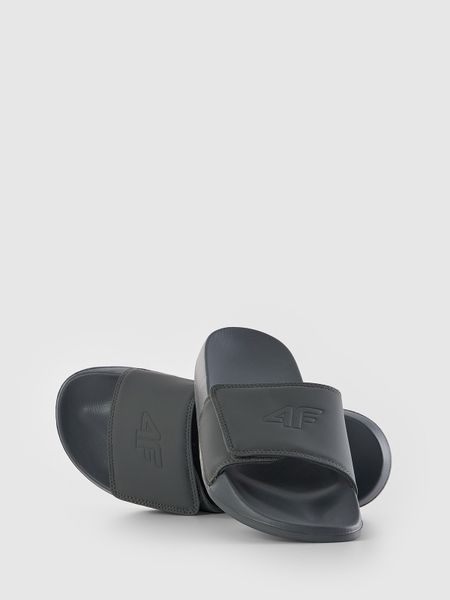4F Klapki męskie - szare 45. Szare klapki męskie 4F, bez wzorów, z materiału, bez zapięcia. Za 69.99 zł.