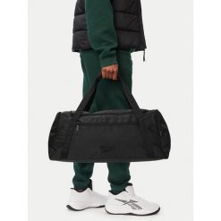 Torba sportowa Reebok. Czarne torby sportowe męskie Reebok, bez wzorów, małe. Za 149.99 zł.