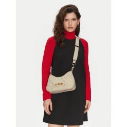 Torebka LOVE MOSCHINO. Białe listonoszki damskie Love Moschino, bez wzorów, bez dodatków. Za 459.99 zł.