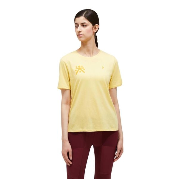 Koszulka Peak Performance damska Explore Graphic Tee żółta - S. Żółte koszulki sportowe damskie Peak Performance, s, bez wzorów, bez ramiączek. W wyprzedaży za 189.00 zł.