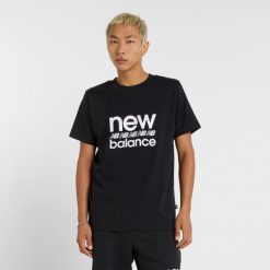 Koszulka męska New Balance MT51940BK – czarna. Czarne koszulki sportowe męskie New Balance, l, bez wzorów, z dresówki, bez ramiączek. Za 119.99 zł.